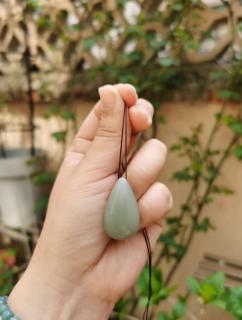且末青白和田玉吊坠:完美无瑕的小油膏子