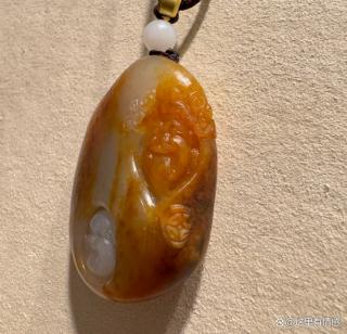 高端贵气的和田玉黄沁籽料,必须符合这10条黄金法则!